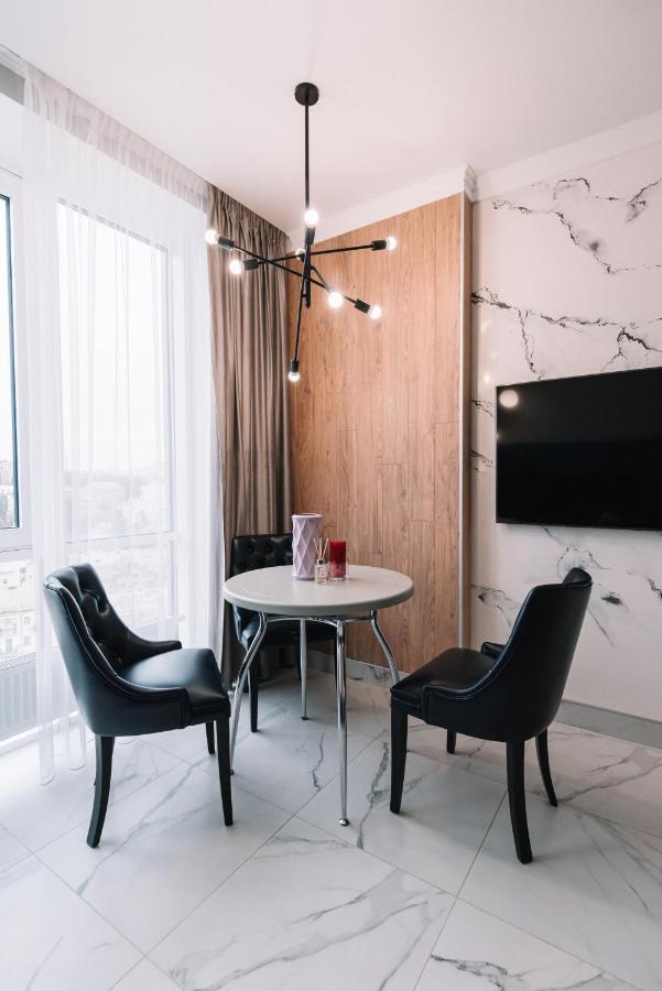 קייב Royal Tower Vip Smart Apartments 3 מראה חיצוני תמונה