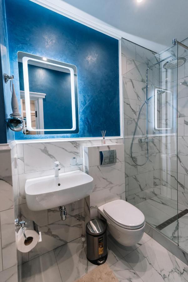 קייב Royal Tower Vip Smart Apartments 3 מראה חיצוני תמונה